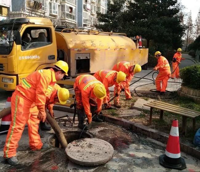 可克达拉市政管道清淤